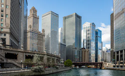 Chicago riverwalk downtown