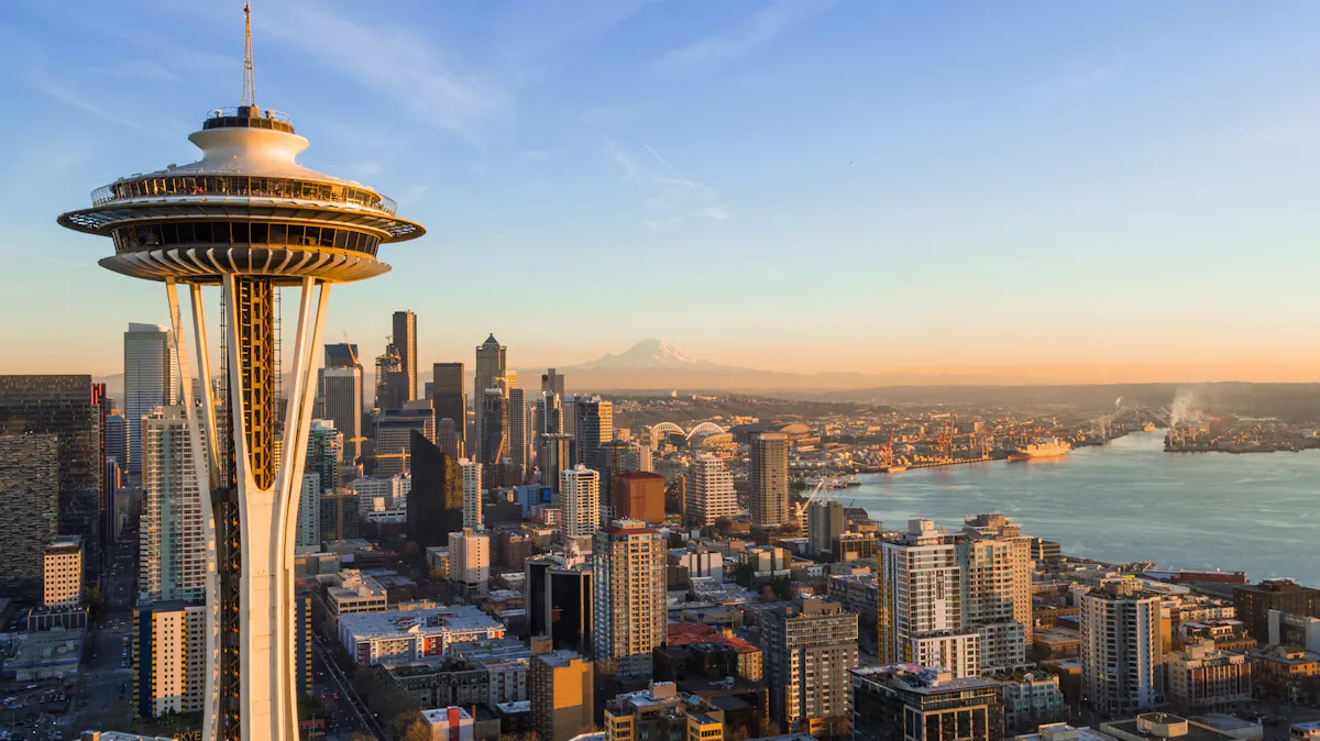 Seattle skyline at sunset with space needle