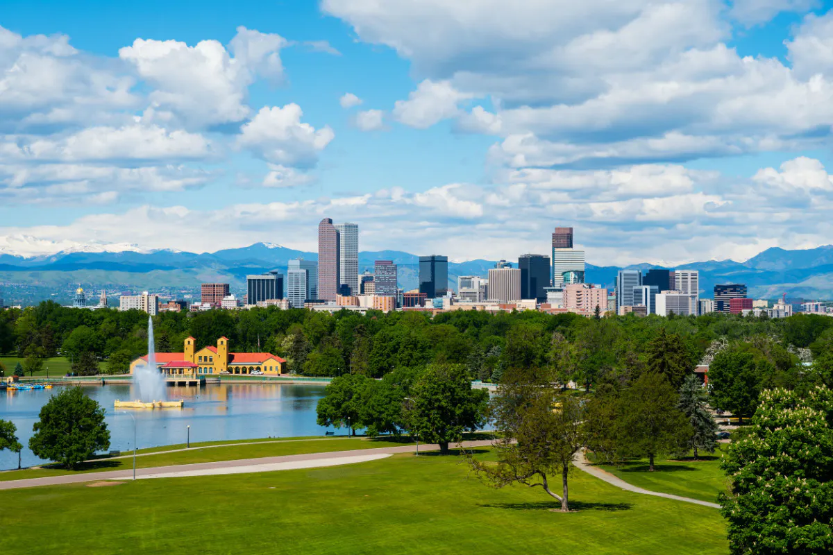 The skyline of Denver Colorado, a tech job hotspot
